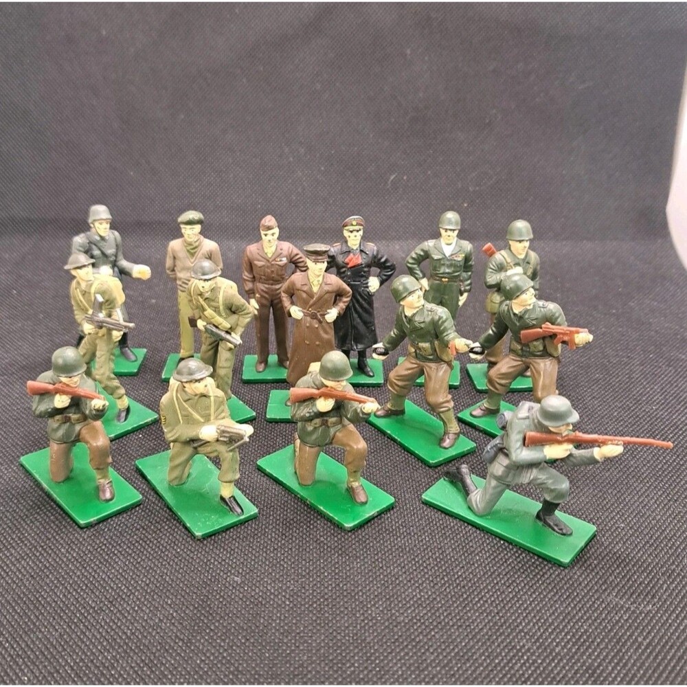 Blue Box Elite Force WW2 Military Men Die Cast Soldiers 1:32 Toy Lot of 15 Vtg